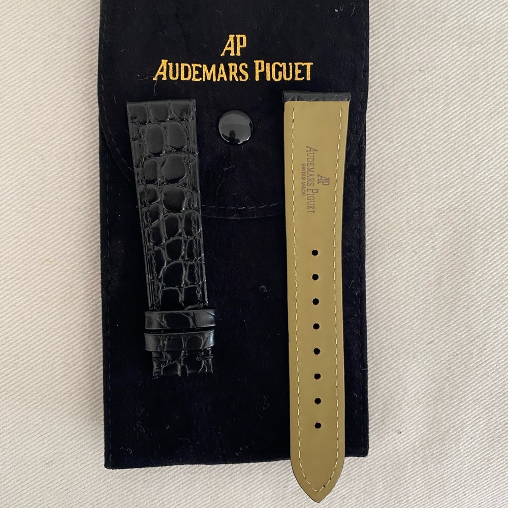 Audemars Piguet Vintage 18mm Black Crocodile Leather Strap - Picture 4 of 4